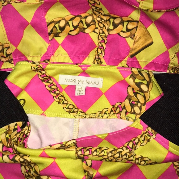 Two piece - Picture 3 of 3